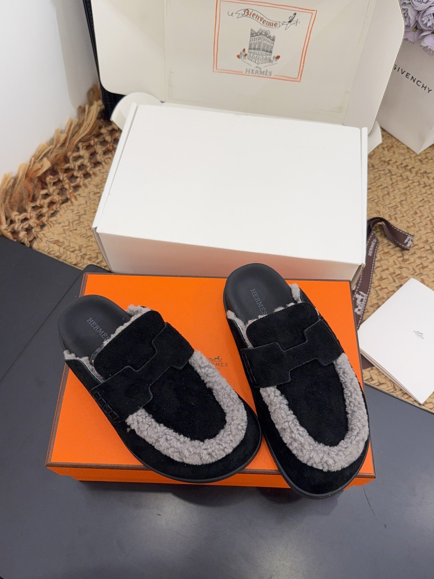 HM 25S MULE IN BLACK SUEDE MIX GREY SHEARLING - 35