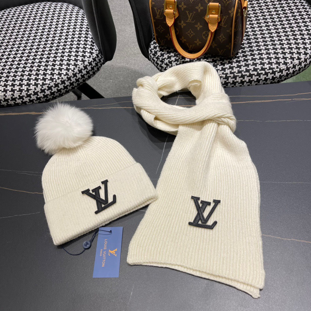 SET SCARF AND HAT IN BEIGE WOOL AND FOX FUR 414798