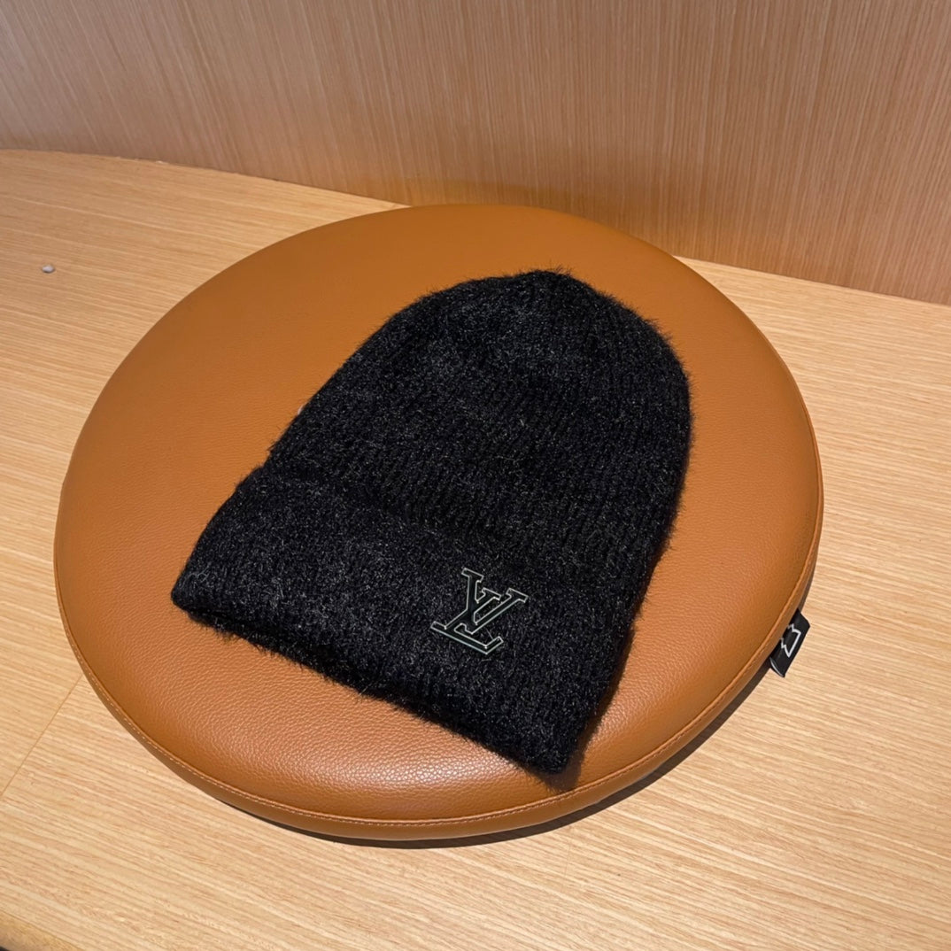 BEANIE HAT IN BLACK WOOL 803043