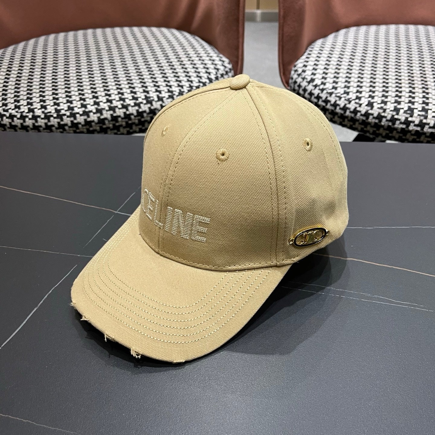 CELINE 26S BASEBALL CAP STYLE 67
