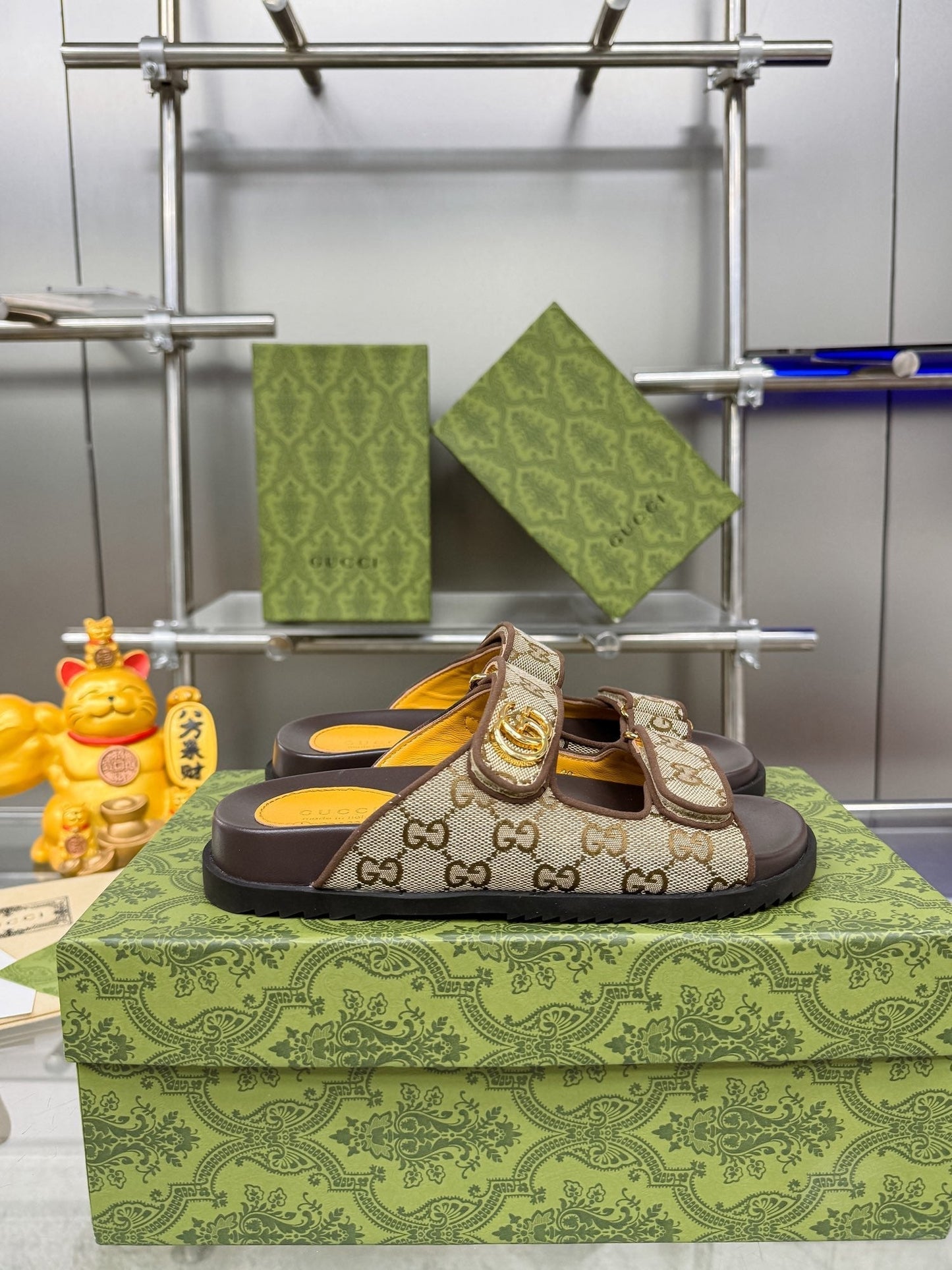 GG SANDALS IN DARK BROWN CALFSKIN AND BEIGE FABRIC WITH GOLD HARDWARE - 36