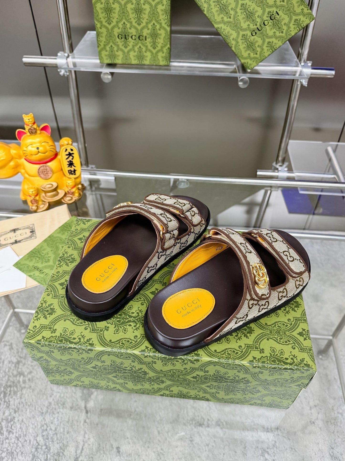GG SANDALS IN DARK BROWN CALFSKIN AND BEIGE FABRIC WITH GOLD HARDWARE - 36