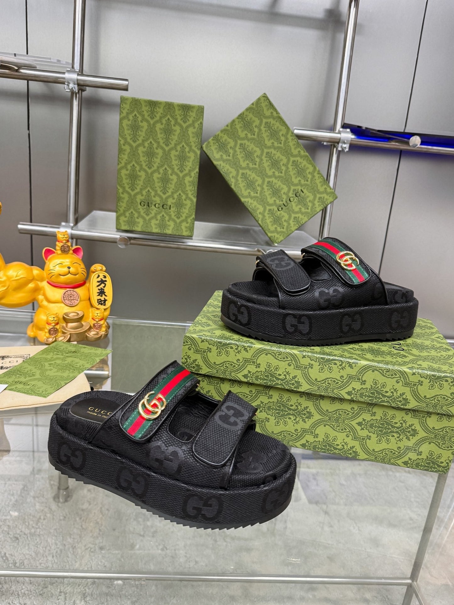 GG SANDALS 22 IN BLACK FABRIC WITH GOLD HARDWARE - 35