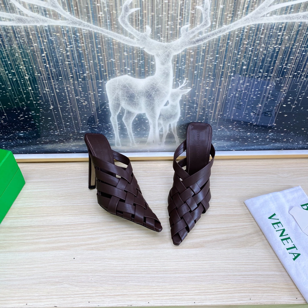 ALFIE LEATHER HIGH MULES IN CHOCOLATE BROWN CALFSKIN WITH WOVEN DESIGN - 34