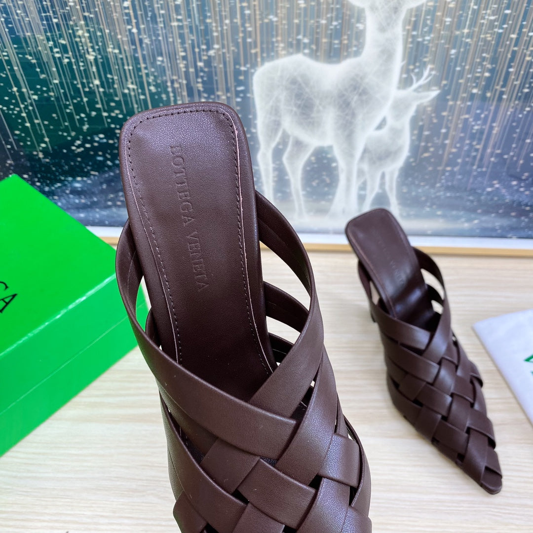 ALFIE LEATHER HIGH MULES IN CHOCOLATE BROWN CALFSKIN WITH WOVEN DESIGN - 34