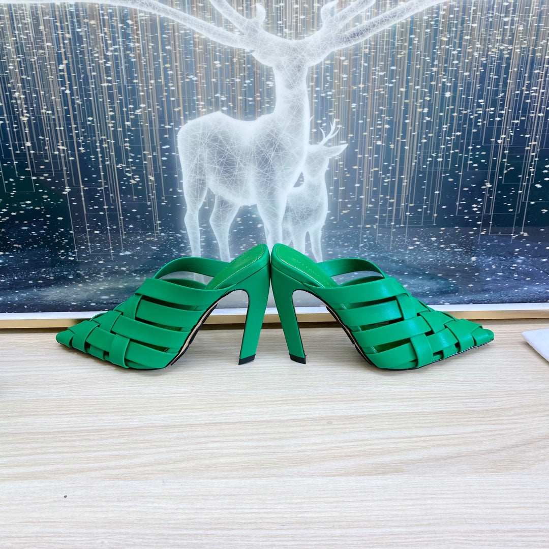 ALFIE LEATHER HIGH MULES IN EMERALD GREEN CALFSKIN WITH WOVEN DESIGN - 34