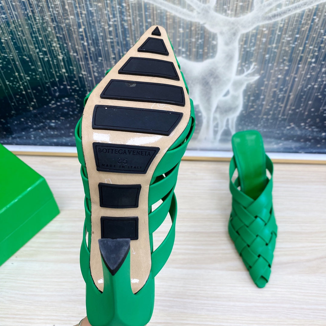 ALFIE LEATHER HIGH MULES IN EMERALD GREEN CALFSKIN WITH WOVEN DESIGN - 34