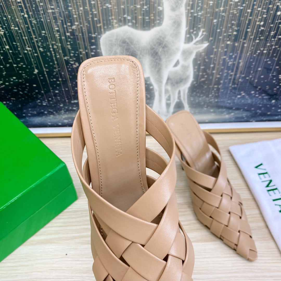 ALFIE LEATHER HIGH MULES IN CAMEL BEIGE CALFSKIN WITH WOVEN DESIGN - 34