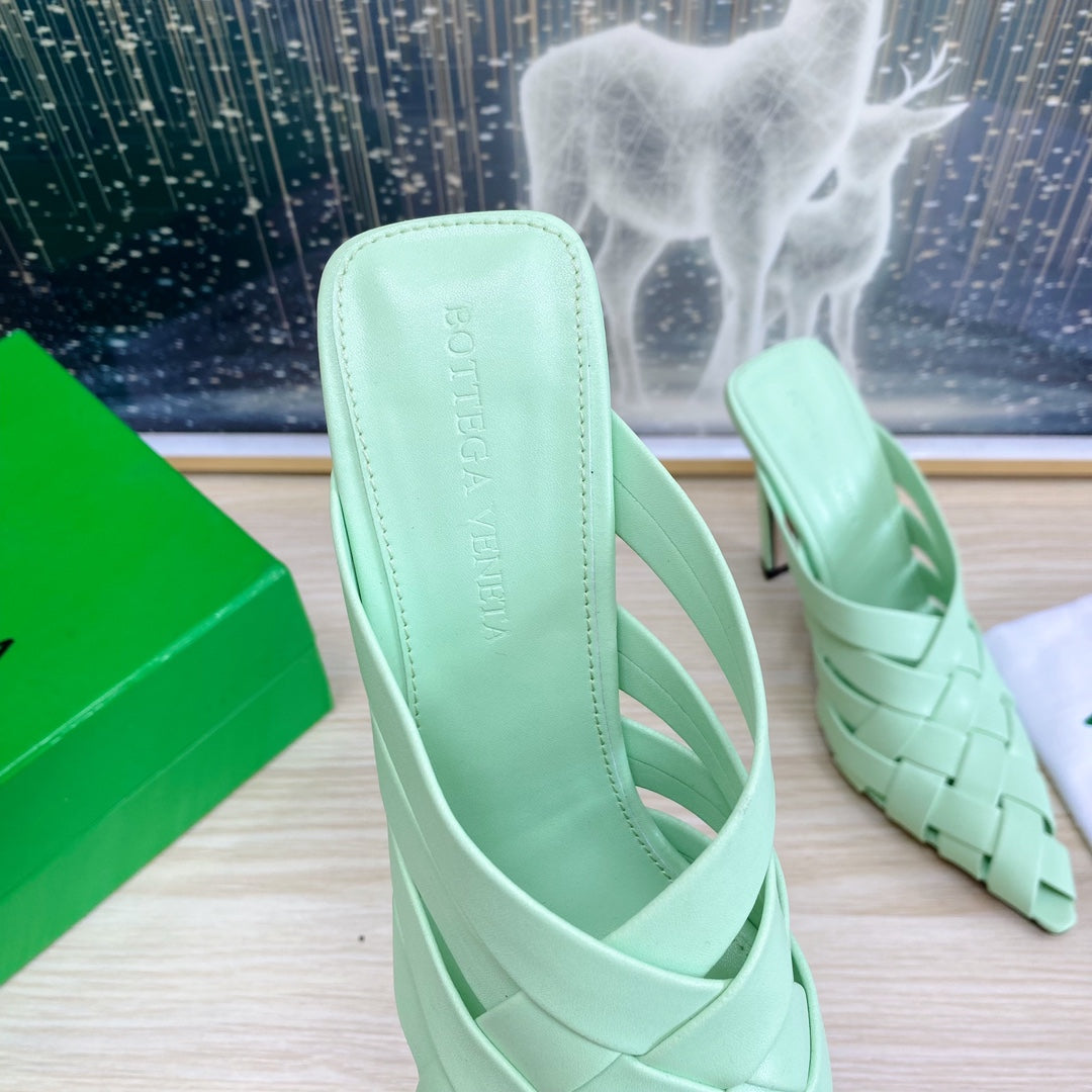 ALFIE LEATHER HIGH MULES IN GREEN MINT CALFSKIN WITH WOVEN DESIGN - 34