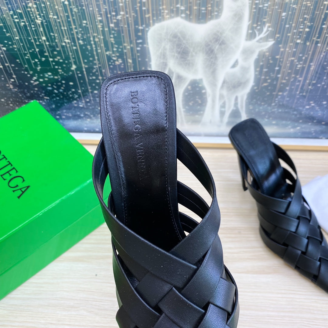 ALFIE LEATHER HIGH MULES IN BLACK CALFSKIN WITH WOVEN DESIGN - 34