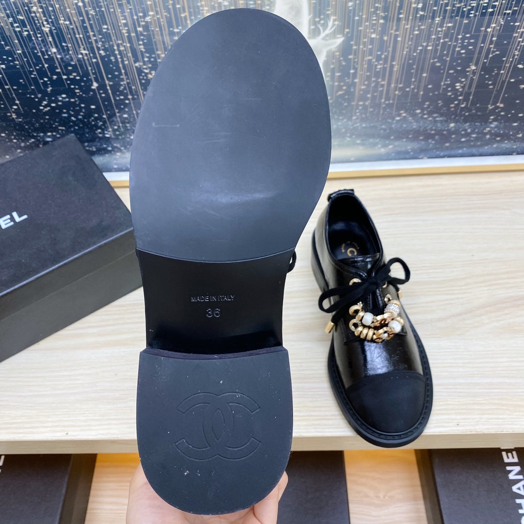 CC COMBAT OXFORD SHOES IN BLACK WRINKLED CALFSKIN AND GROSGRAIN WITH FAUX PEARL - 35