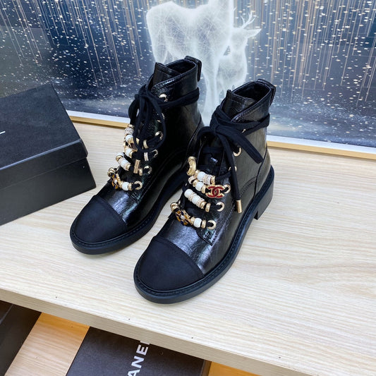 CC COMBAT BOOTS IN BLACK WRINKLED CALFSKIN AND GROSGRAIN WITH FAUX PEARL - 35
