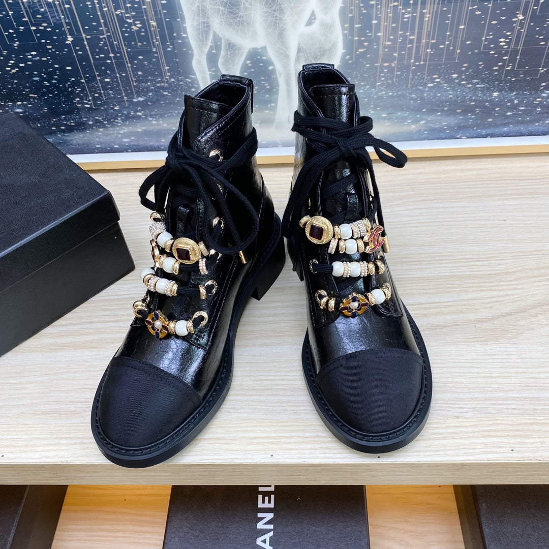 CC COMBAT BOOTS IN BLACK WRINKLED CALFSKIN AND GROSGRAIN WITH FAUX PEARL - 35