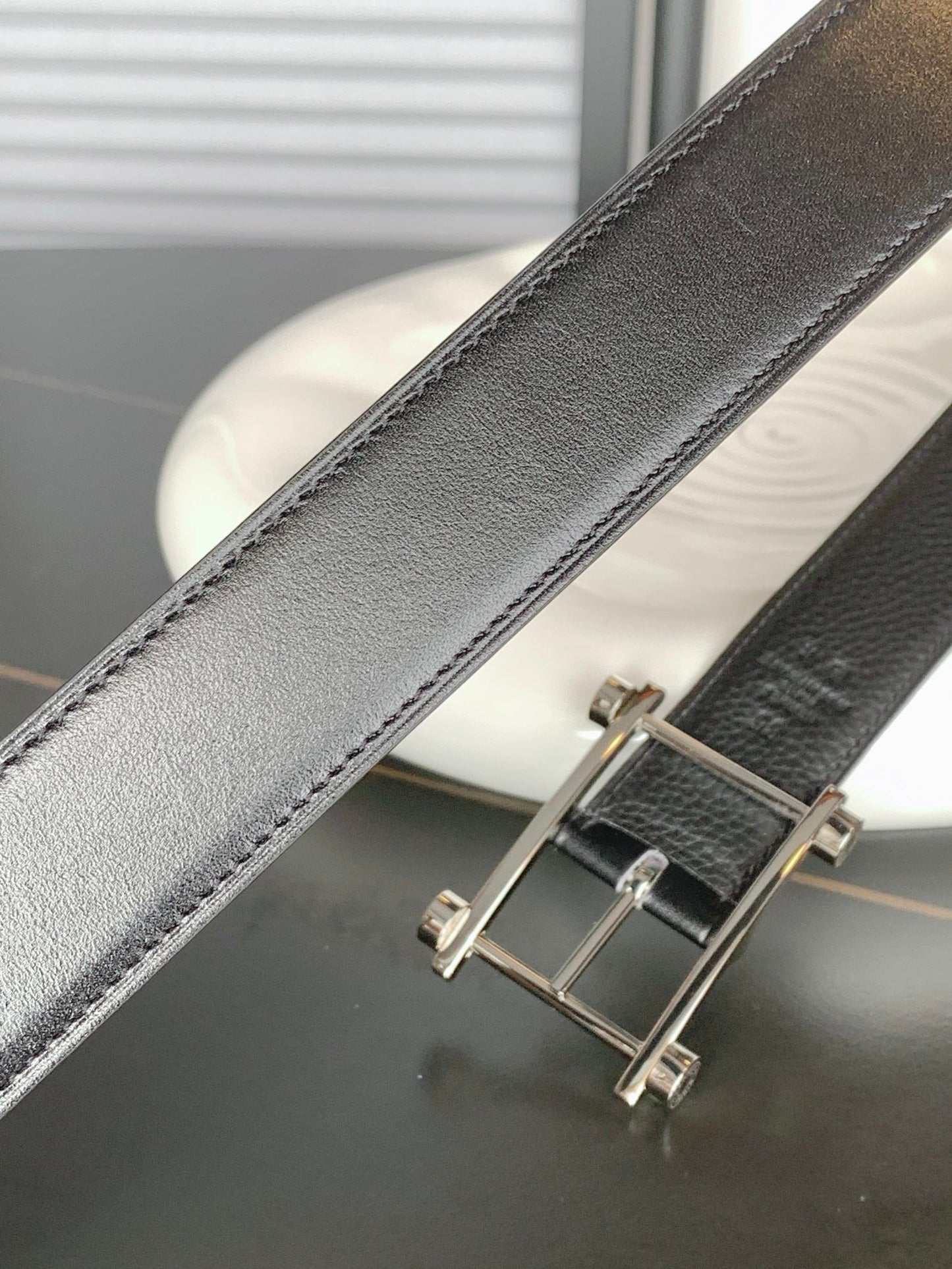 HM REVERSIBLE BLACK LEATHER STRAP 32 MM SILVER HARDWARE - 30