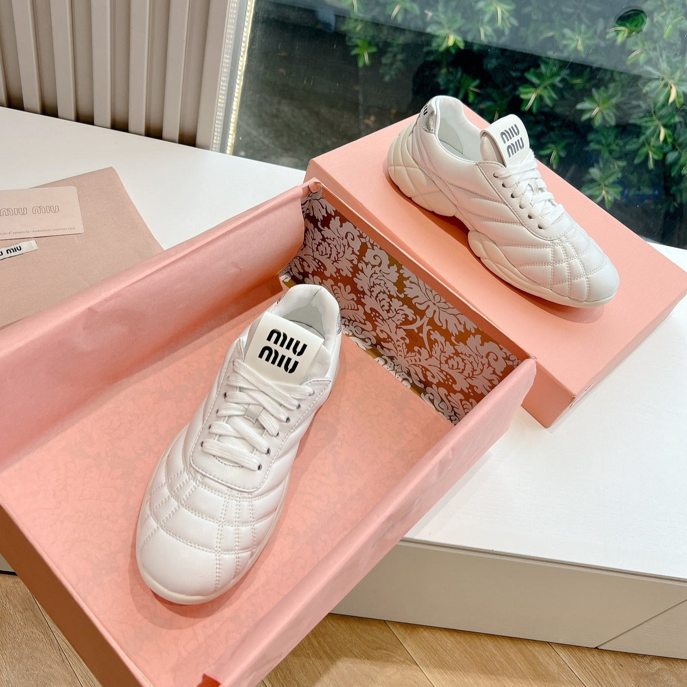 Women's Sneakers White Cowhide - 35