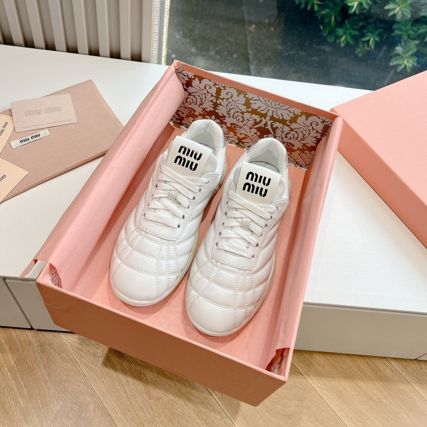 Women's Sneakers White Cowhide - 35