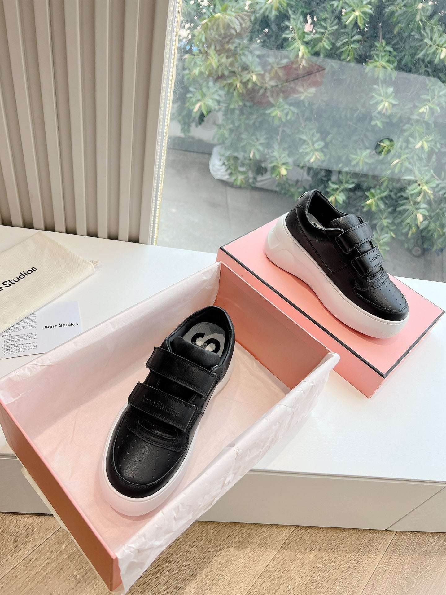 ACNE STUDIO SNEAKER IN BLACK LAMBSKIN - 35