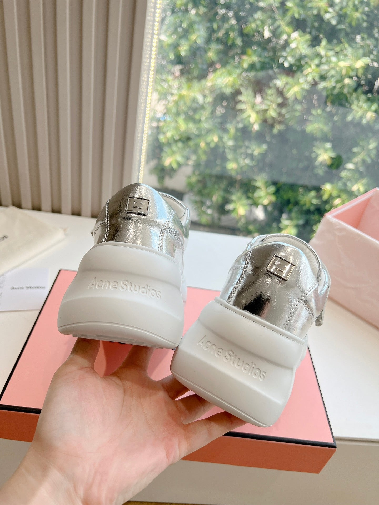 ACNE STUDIO SNEAKER IN SILVER LAMBSKIN - 35