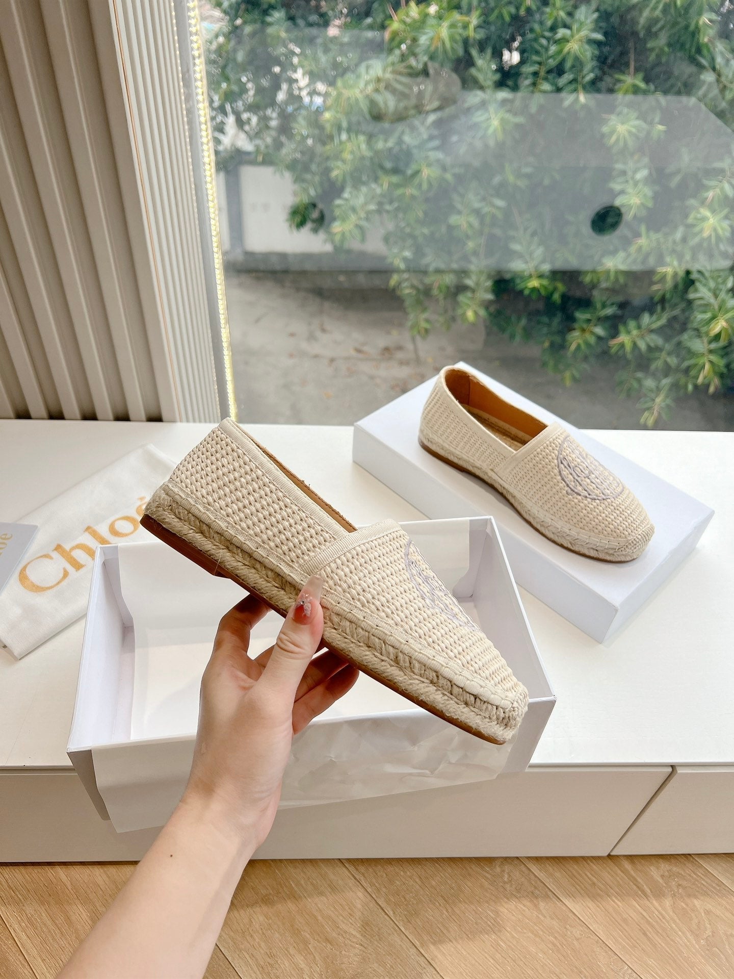 WOVEN LOAFER IN BEIGE RAFFIA - 35