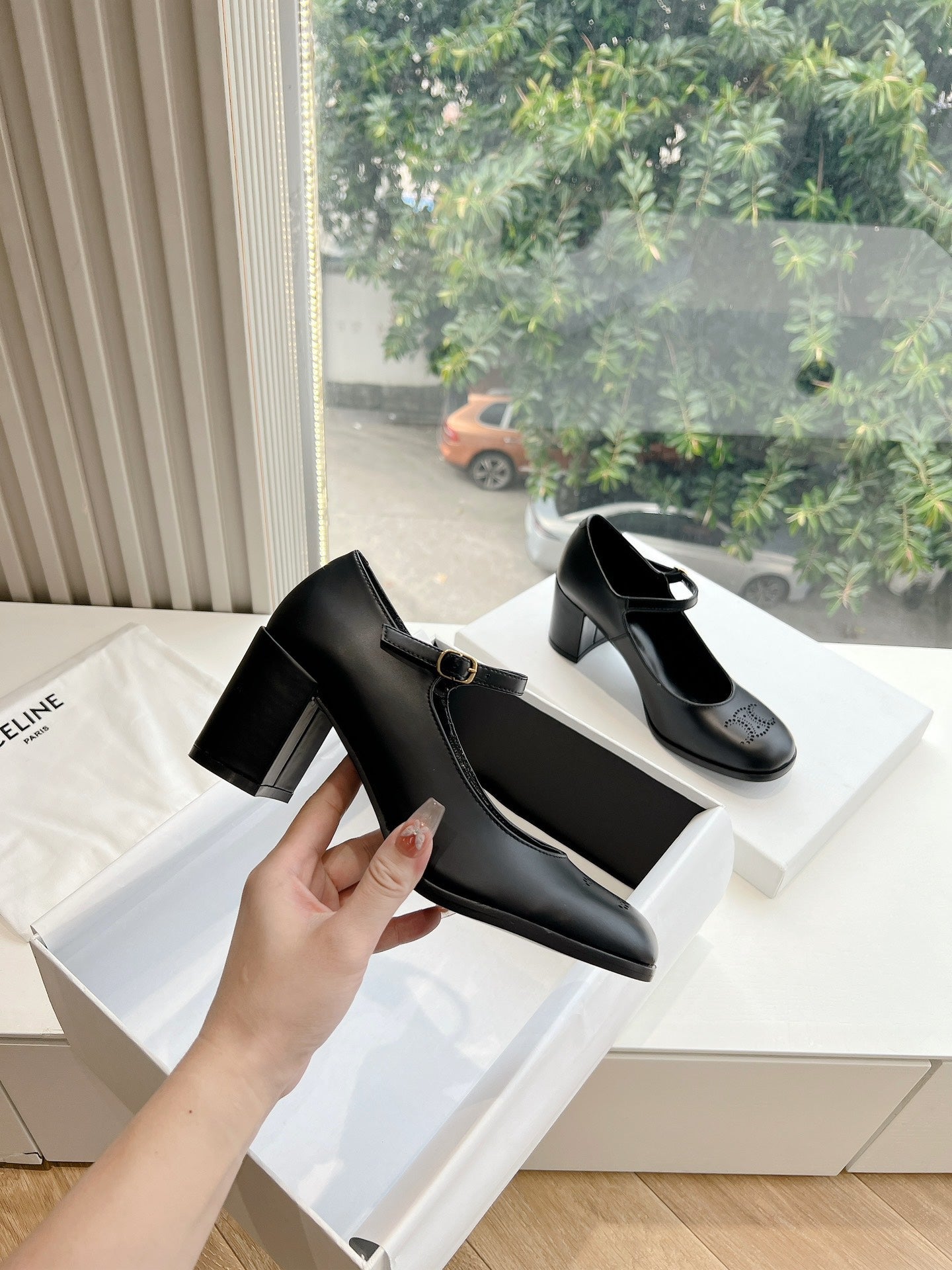 HIGH MARY JANE SHOES IN BLACK CALFSKIN - 35
