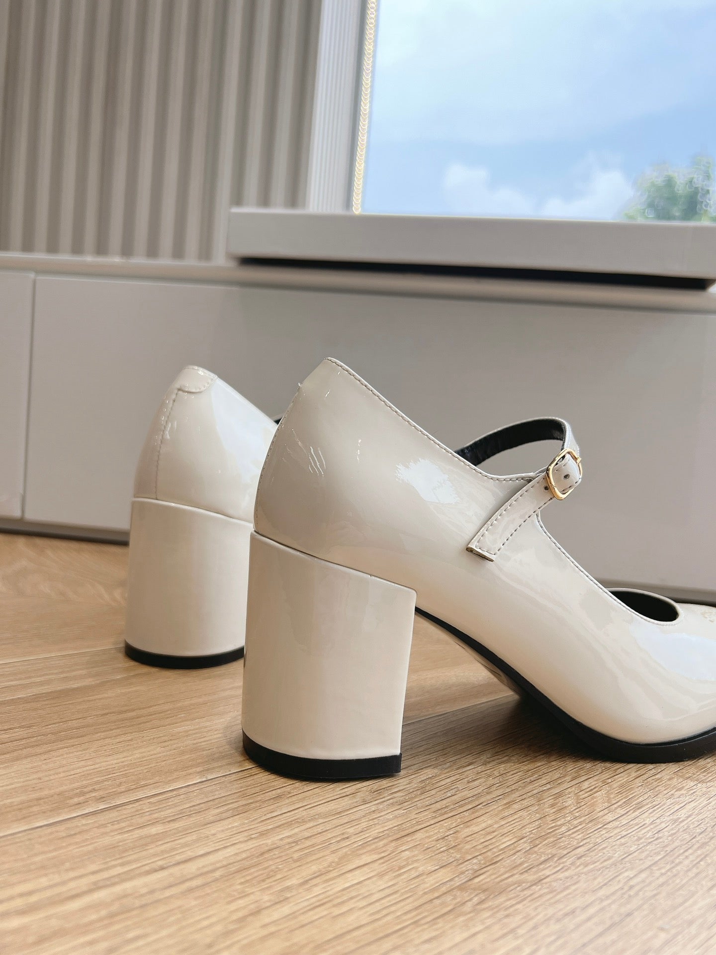 HIGH MARY JANE SHOES IN WHITE PATENT CALFSKIN - 35