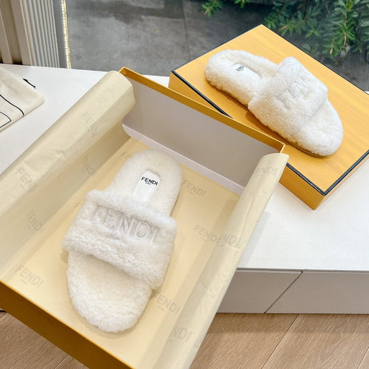 FLAT SLIDE IN WHITE FLEECE - 35