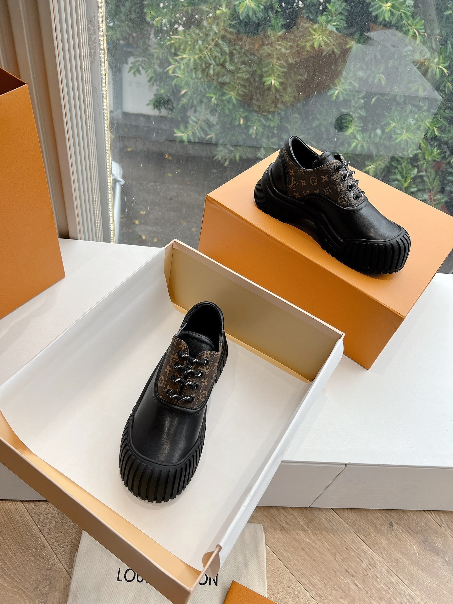 LV ARCHLIGHT SKATE SNEAKER IN BLACK MIX CHOCOLATE BROWN MONOGRAM CALFSKIN - 35