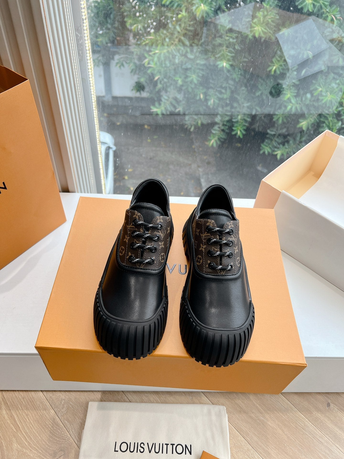 LV ARCHLIGHT SKATE SNEAKER IN BLACK MIX CHOCOLATE BROWN MONOGRAM CALFSKIN - 35
