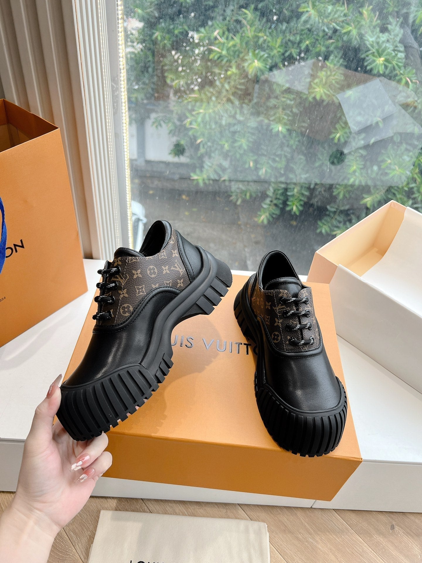 LV ARCHLIGHT SKATE SNEAKER IN BLACK MIX CHOCOLATE BROWN MONOGRAM CALFSKIN - 35
