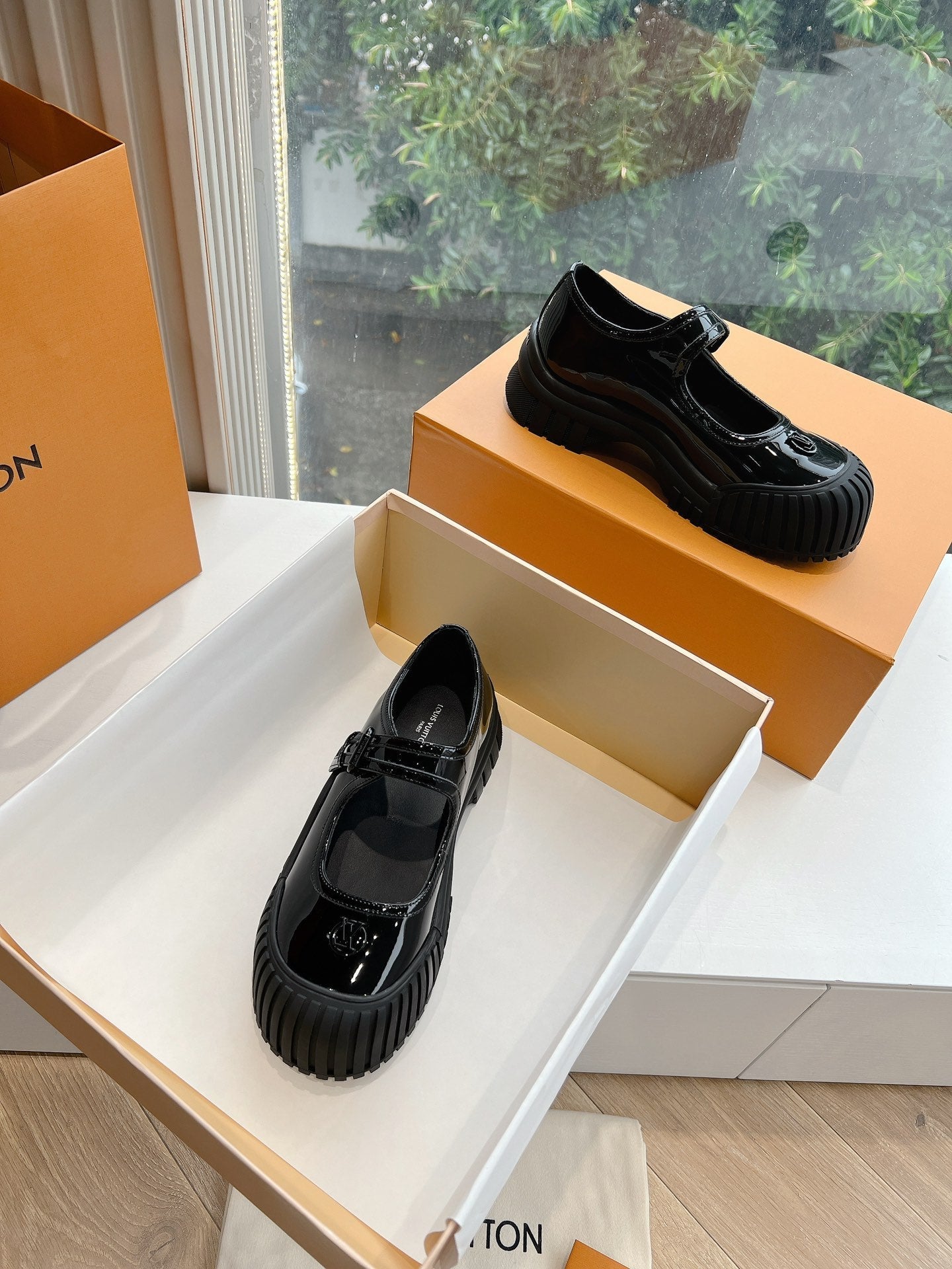 RUBY FLAT MARY JANE IN BLACK PATENT CALFSKIN - 35