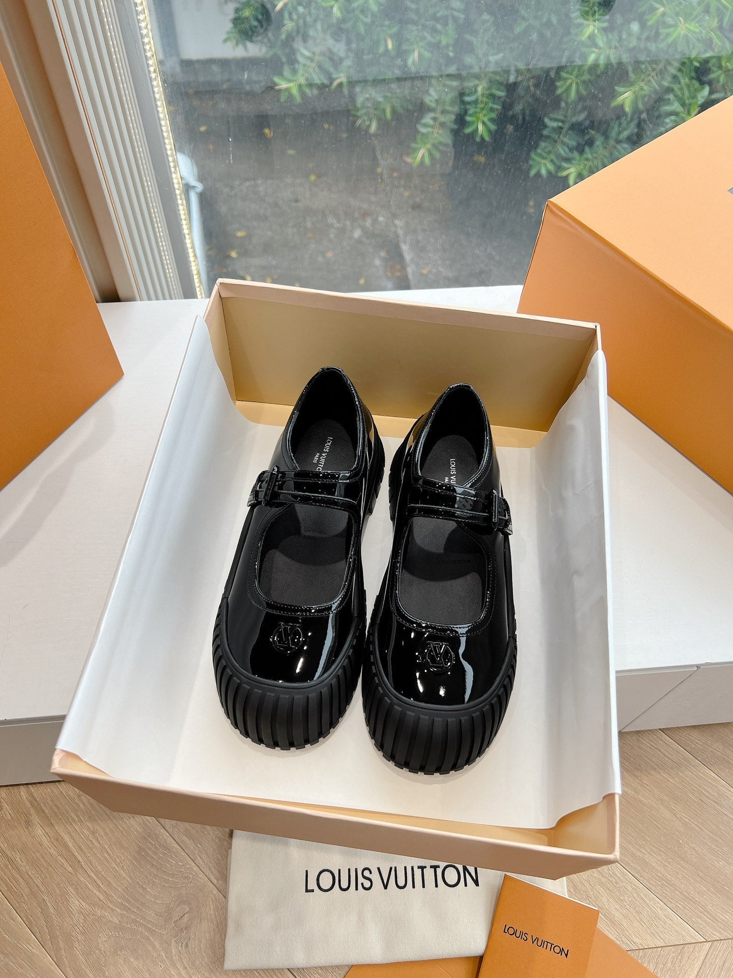 RUBY FLAT MARY JANE IN BLACK PATENT CALFSKIN - 35