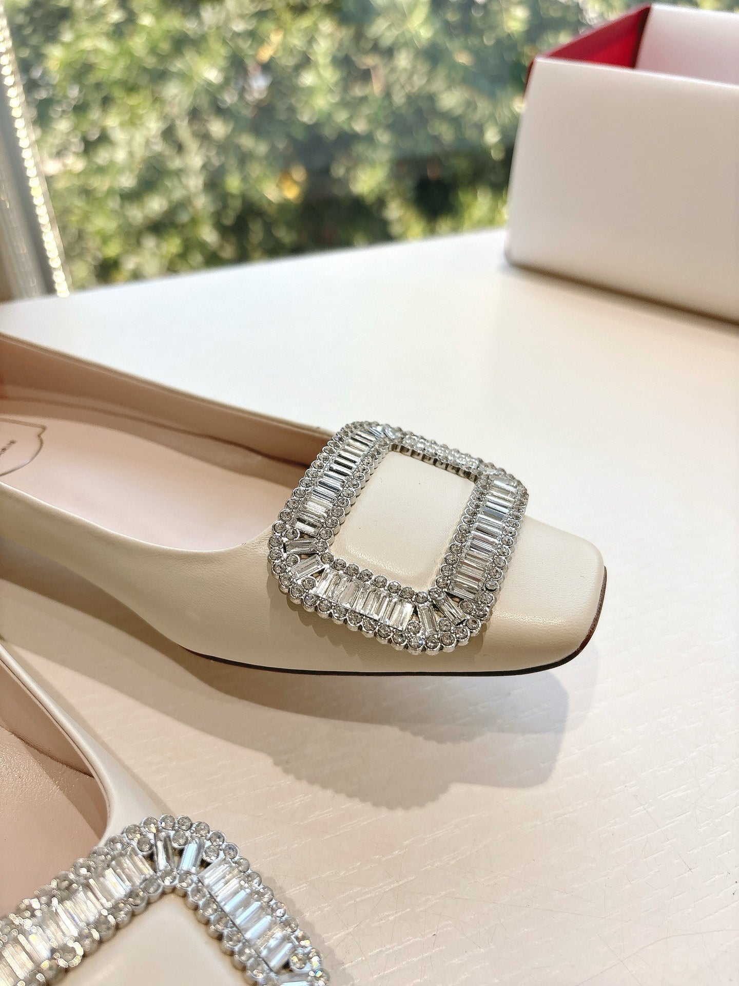 BELLE VIVIER BALLERINAS IN PARCHMENT BEIGE SMOOTH LAMBSKIN - 34