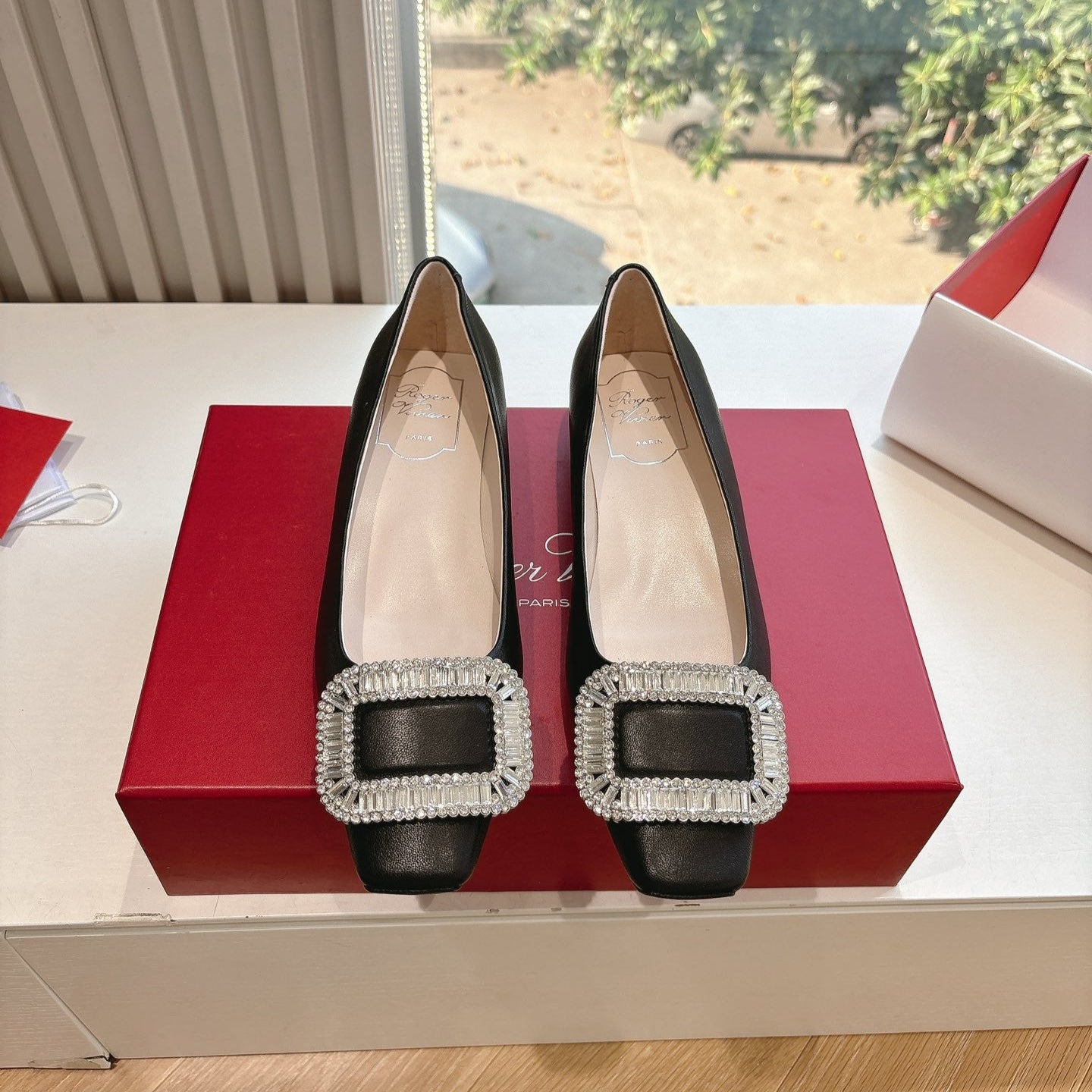 BELLE VIVIER BALLERINAS IN BLACK SMOOTH LAMBSKIN - 34