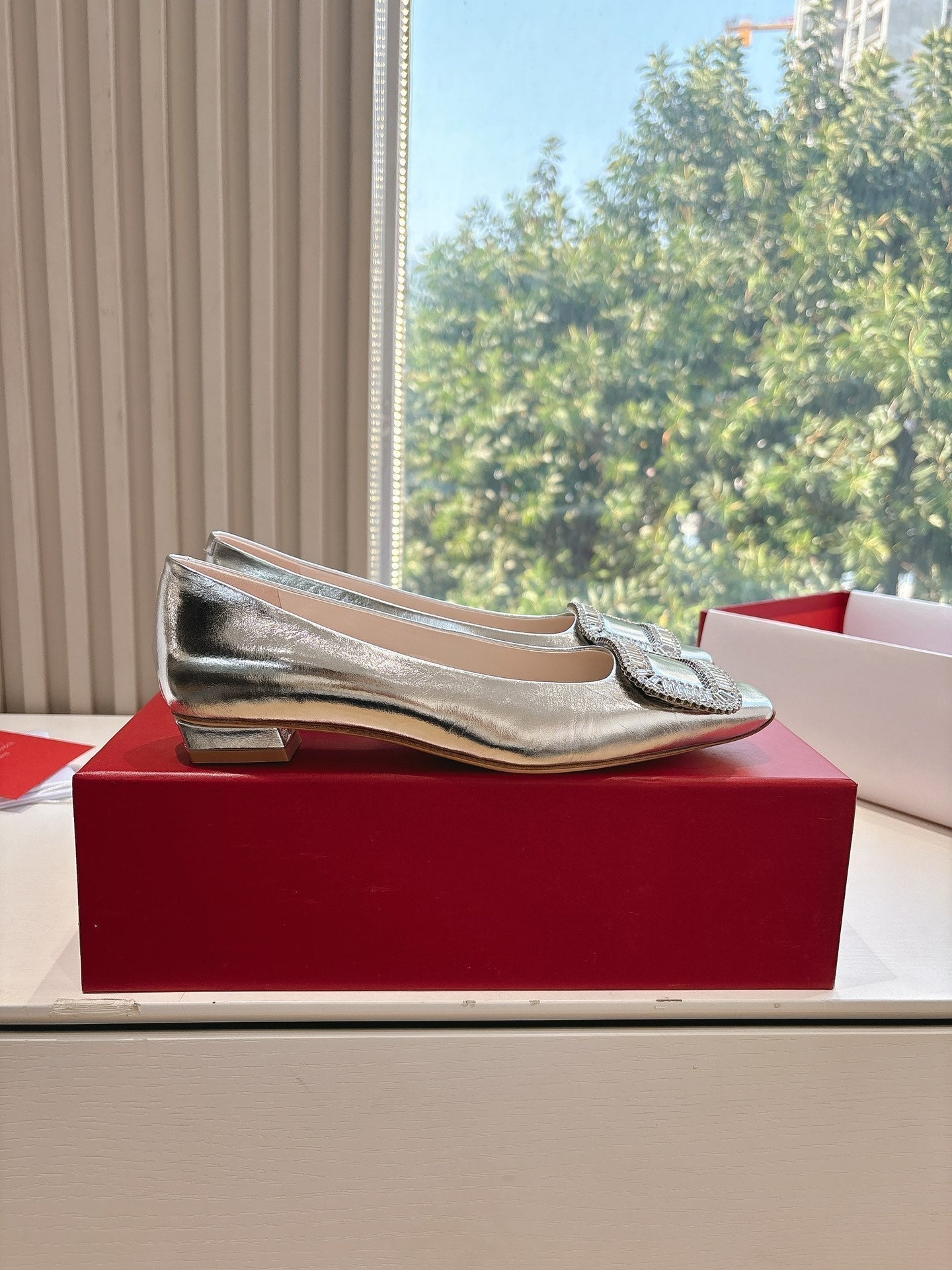 BELLE VIVIER BALLERINAS IN SILVER METALLIC SMOOTH LAMBSKIN - 34