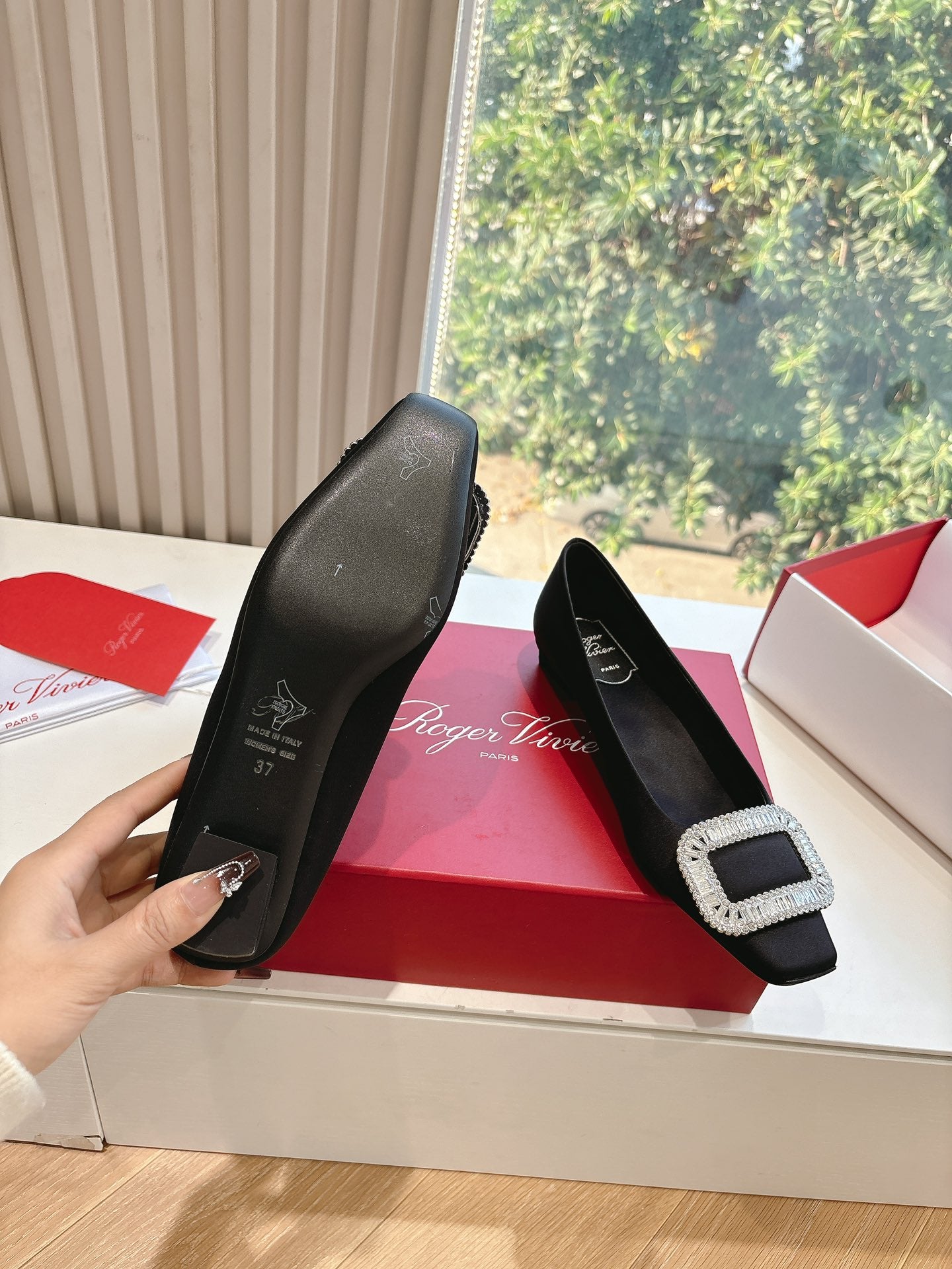BELLE VIVIER BALLERINAS IN BLACK SILK - 34