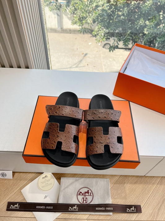 CHYPRE SANDAL З ЗЕРНИСТОЇ ТЕЛЯЧОЇ ШКІРИ КОЛЬОРУ ШОКОЛАДНИЙ КОРИЧНЕВИЙ - 35