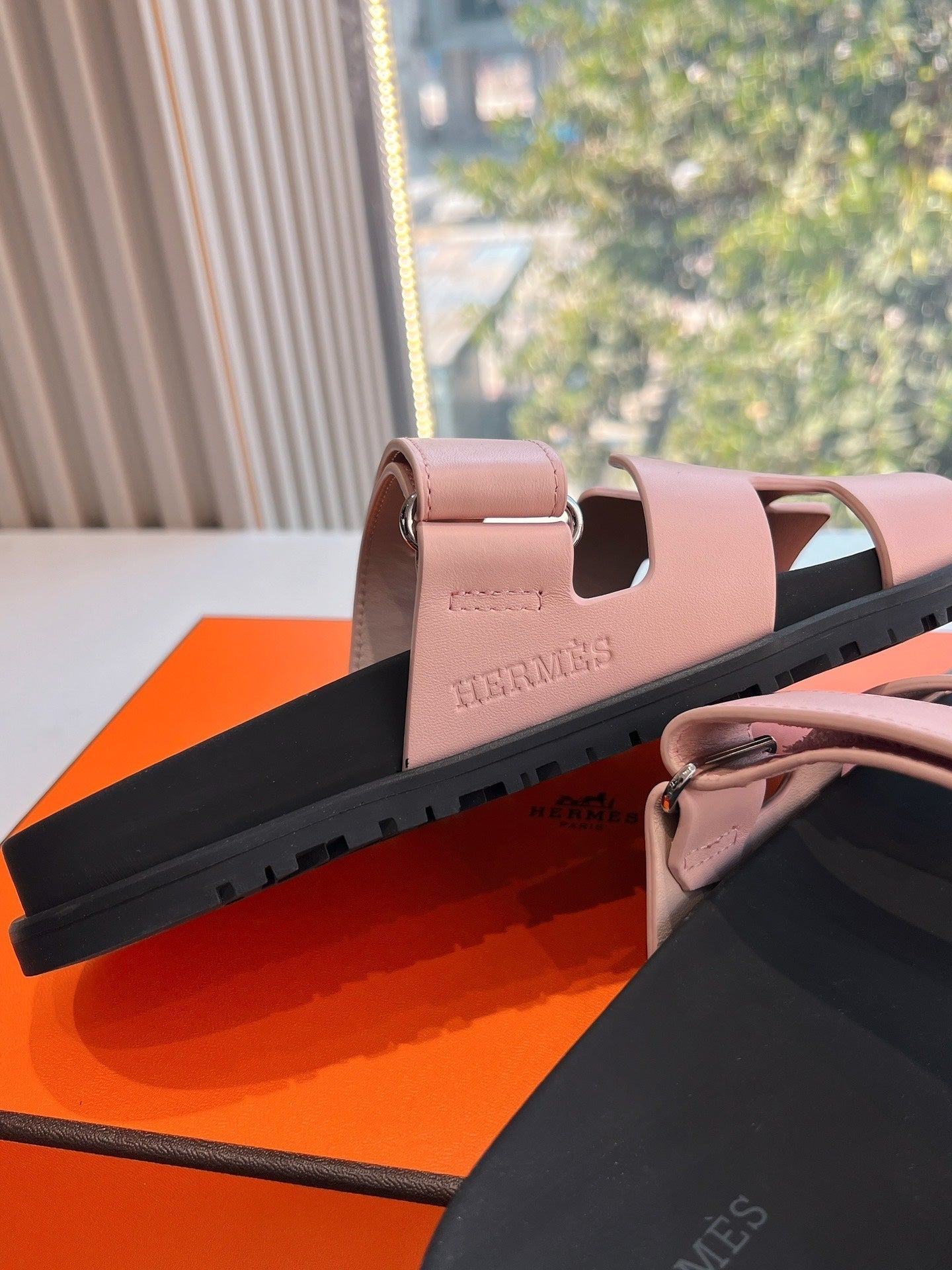 CHYPRE SANDAL IN LIGHT PINK CALFSKIN - 35