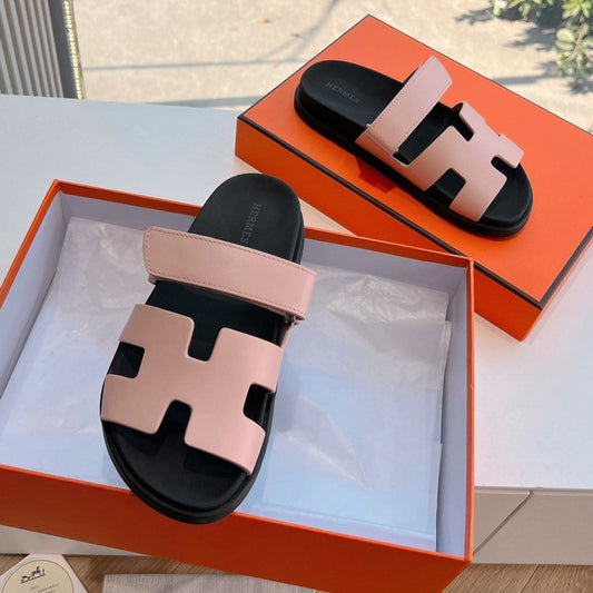 CHYPRE SANDAL IN LIGHT PINK CALFSKIN - 35