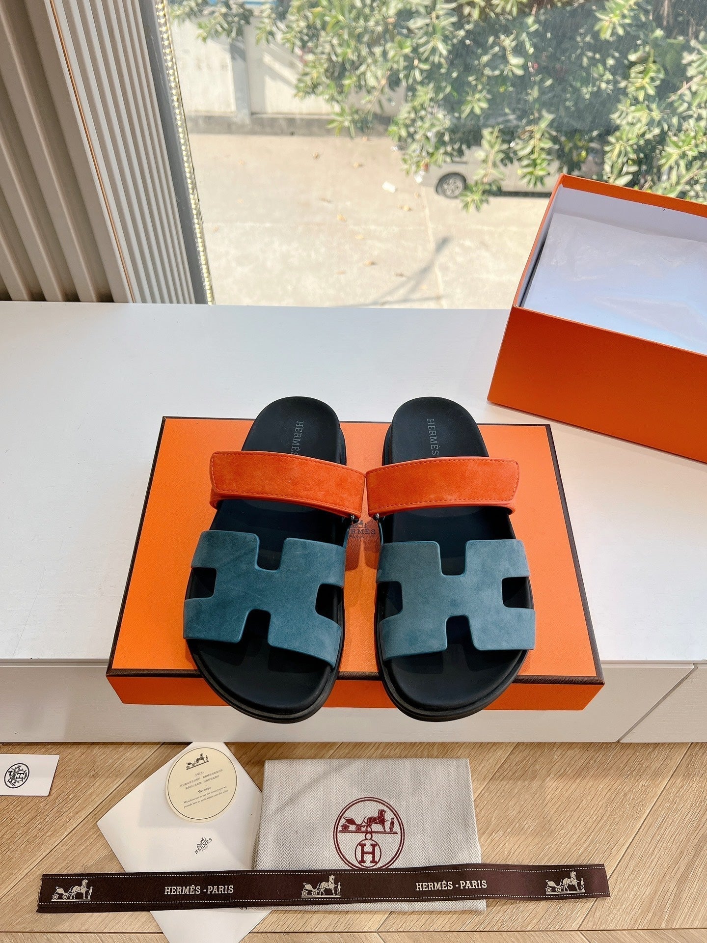 CHYPRE SANDAL IN TEAL GREEN MIX FIRE ORANGE SUEDE - 35