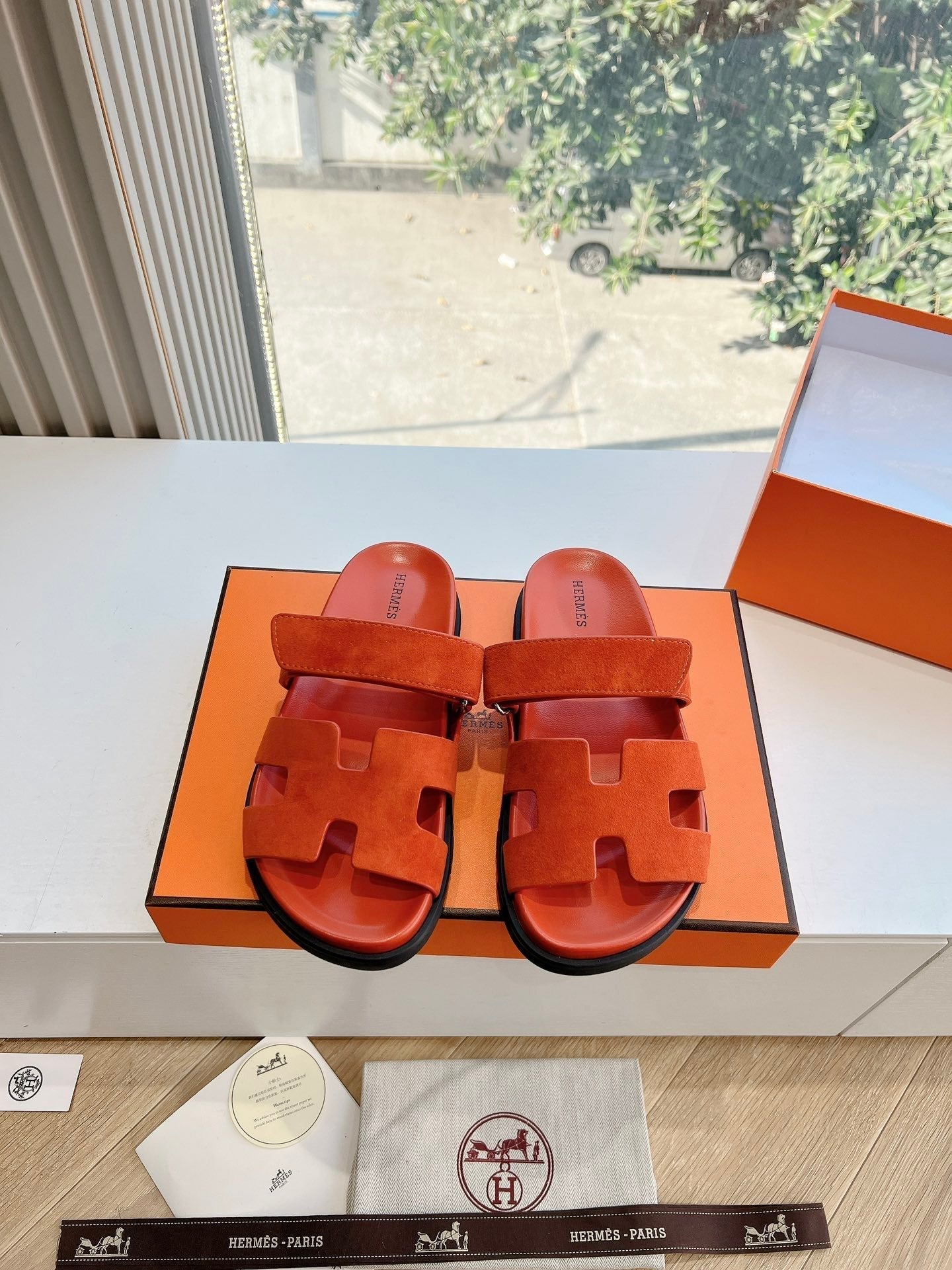 CHYPRE SANDAL IN FIRE ORANGE SUEDE - 35