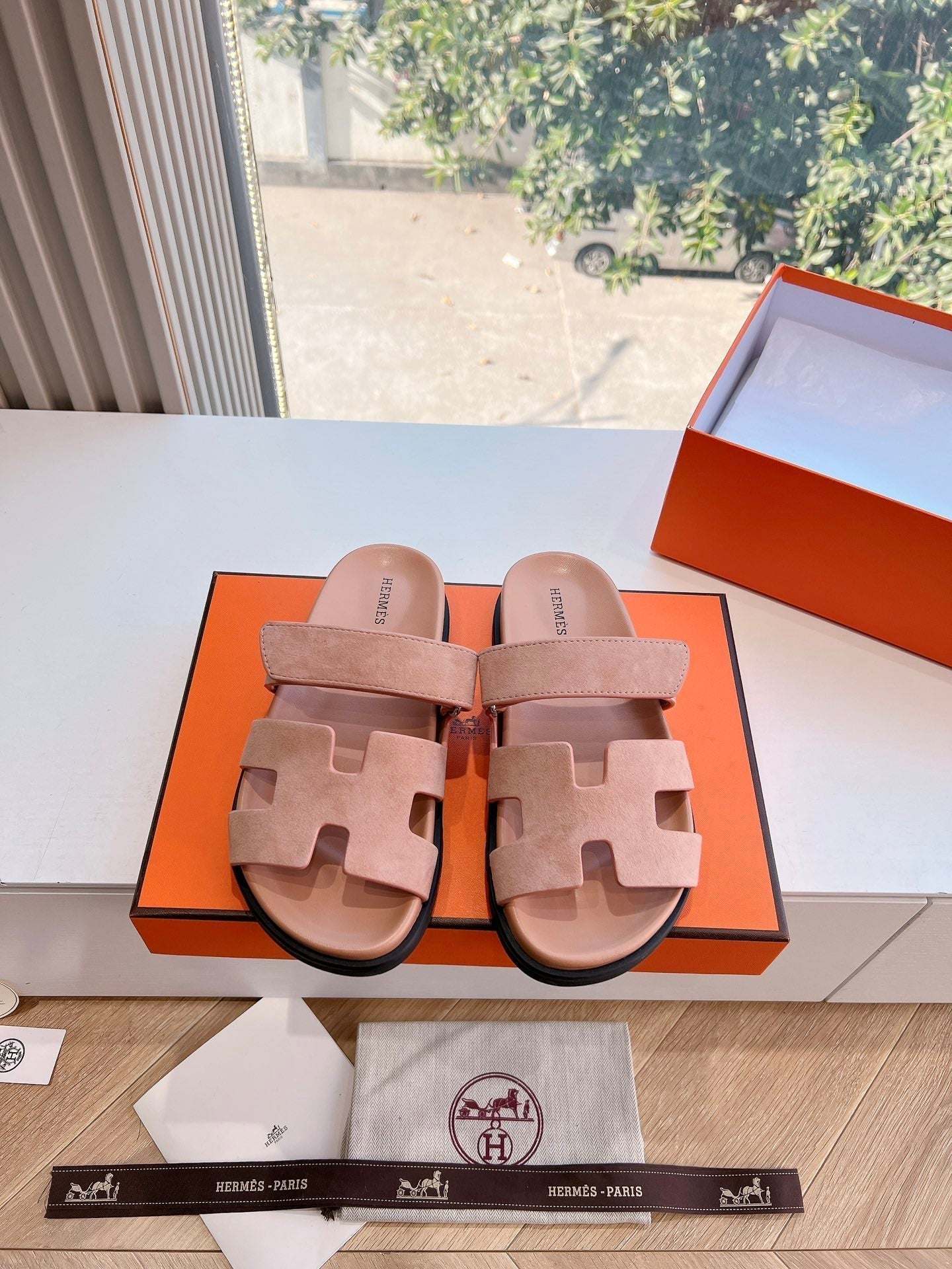 CHYPRE SANDAL IN ROSE PINK SUEDE - 35