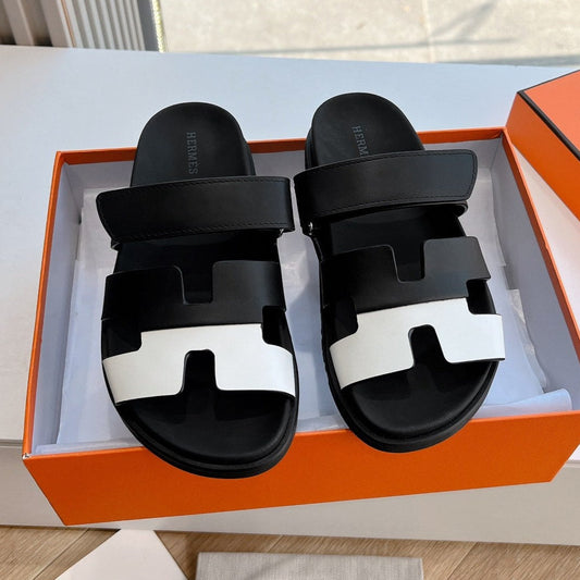 CHYPRE SANDAL IN BLACK MIX WHITE CALFSKIN - 35