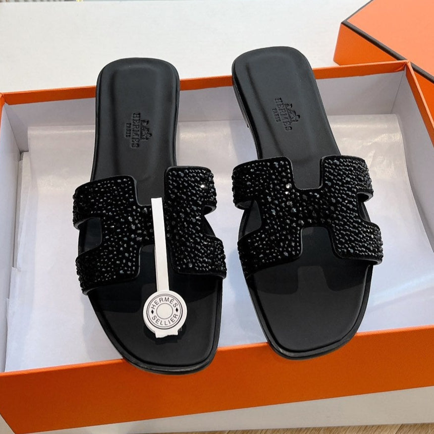 0RAN SLIDE IN BLACK CALFSKIN WITH CRYSTALS - 35