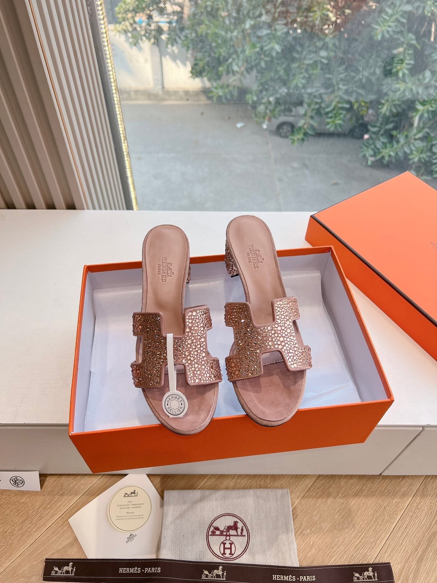 0ASIS SANDAL IN BLUSH PINK SUEDE WITH CRYSTALS - 35