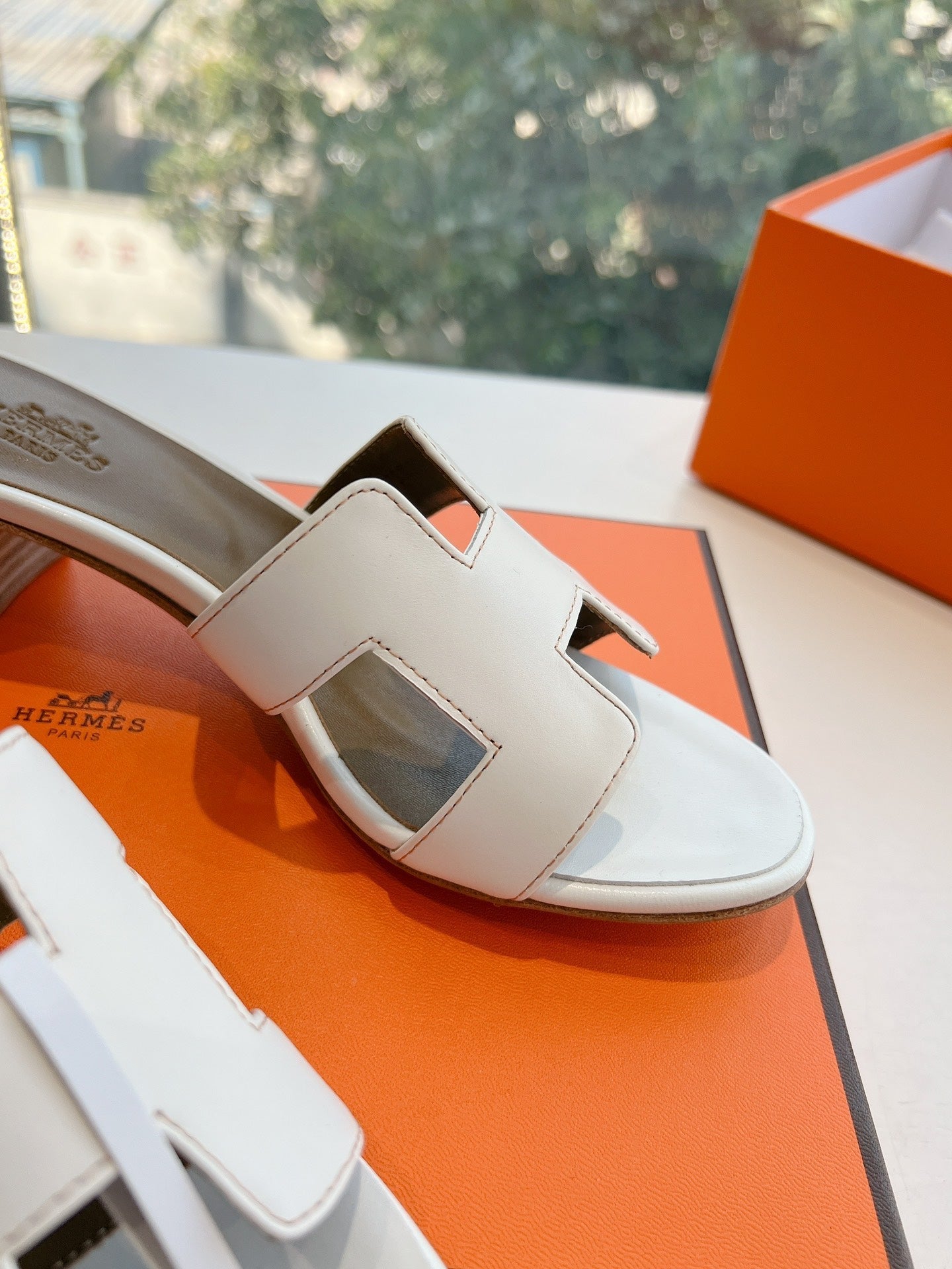0ASIS SANDAL IN WHITE CALFSKIN - 35