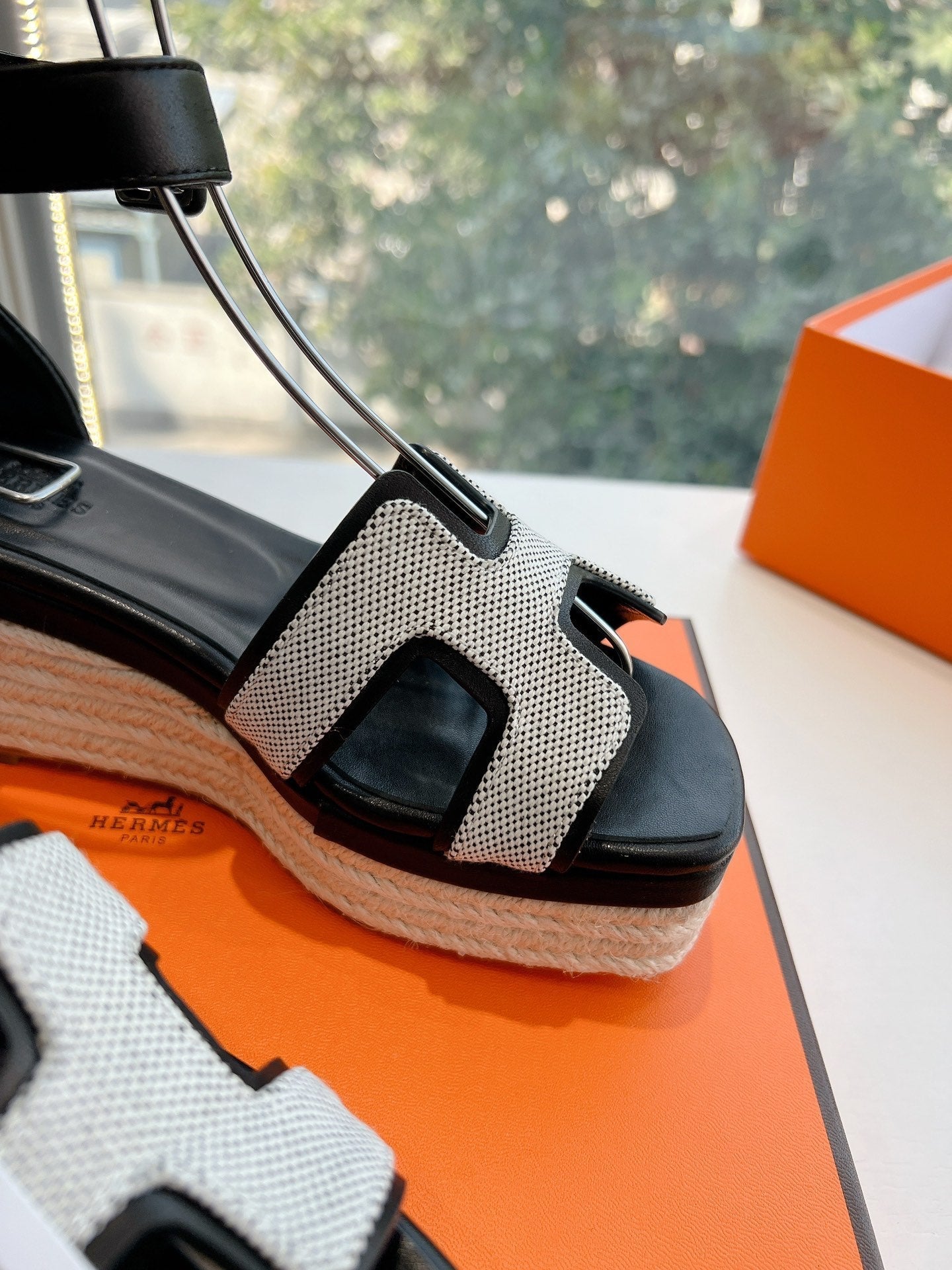 ELDA ESPADRILLE IN WHITE FABRIC AND BLACK CALFSKIN - 35