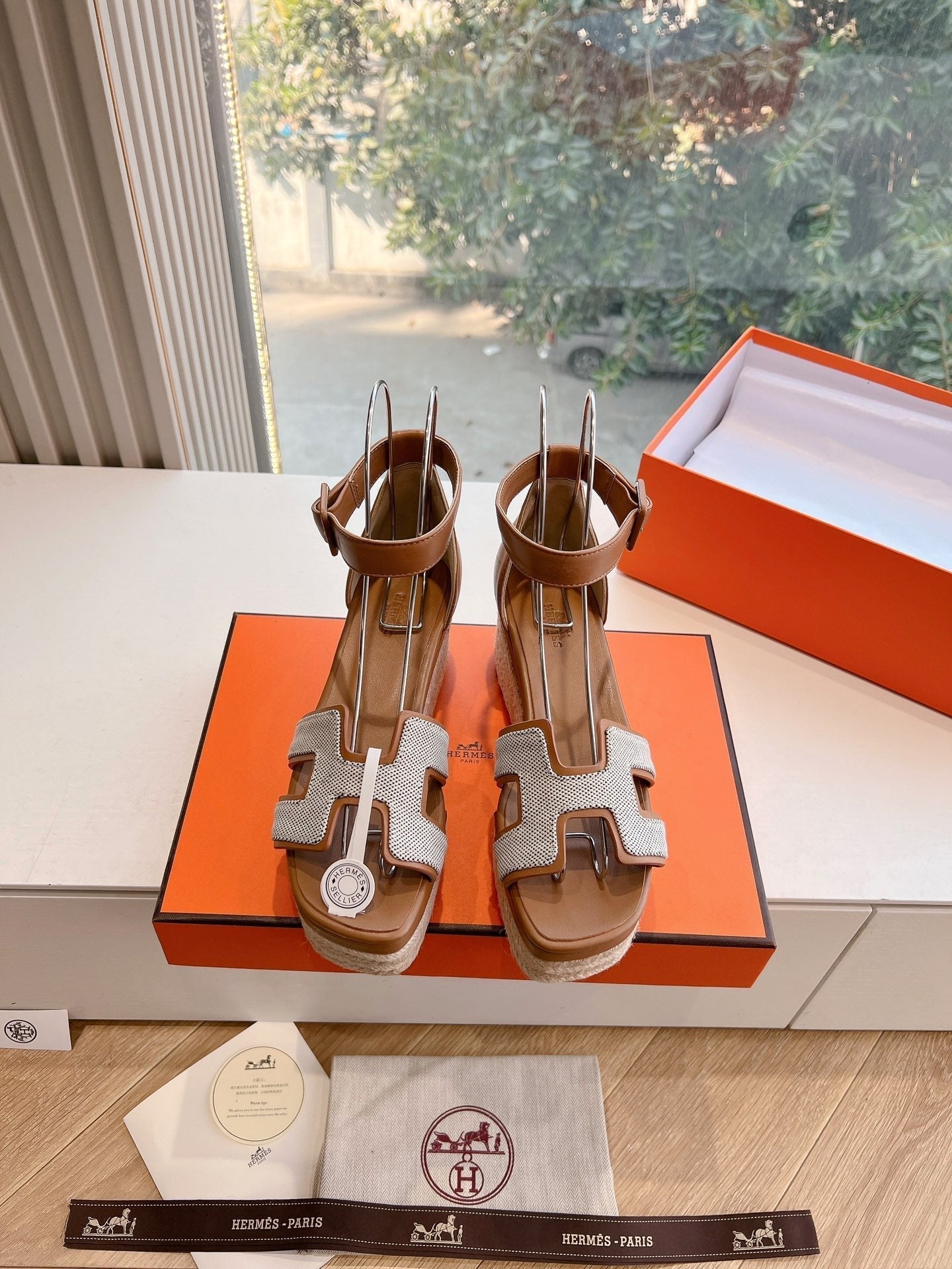 ELDA ESPADRILLE IN WHITE FABRIC AND BRONZE BROWN CALFSKIN - 35