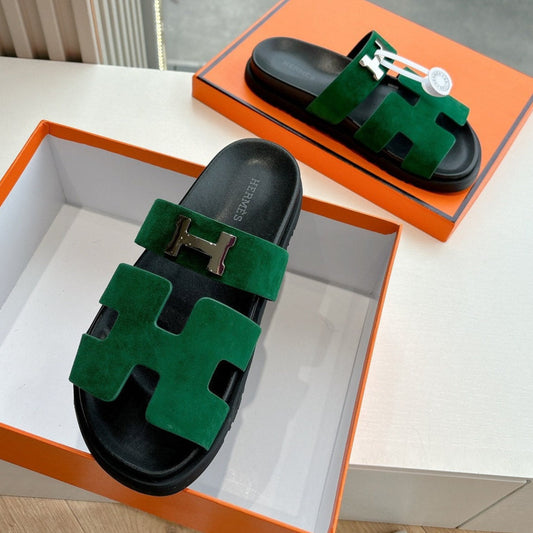 CHYPRE SANDAL IN PINE GREEN SUEDE - 35