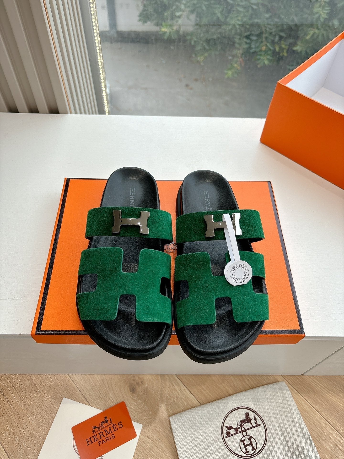 CHYPRE SANDAL IN PINE GREEN SUEDE - 35