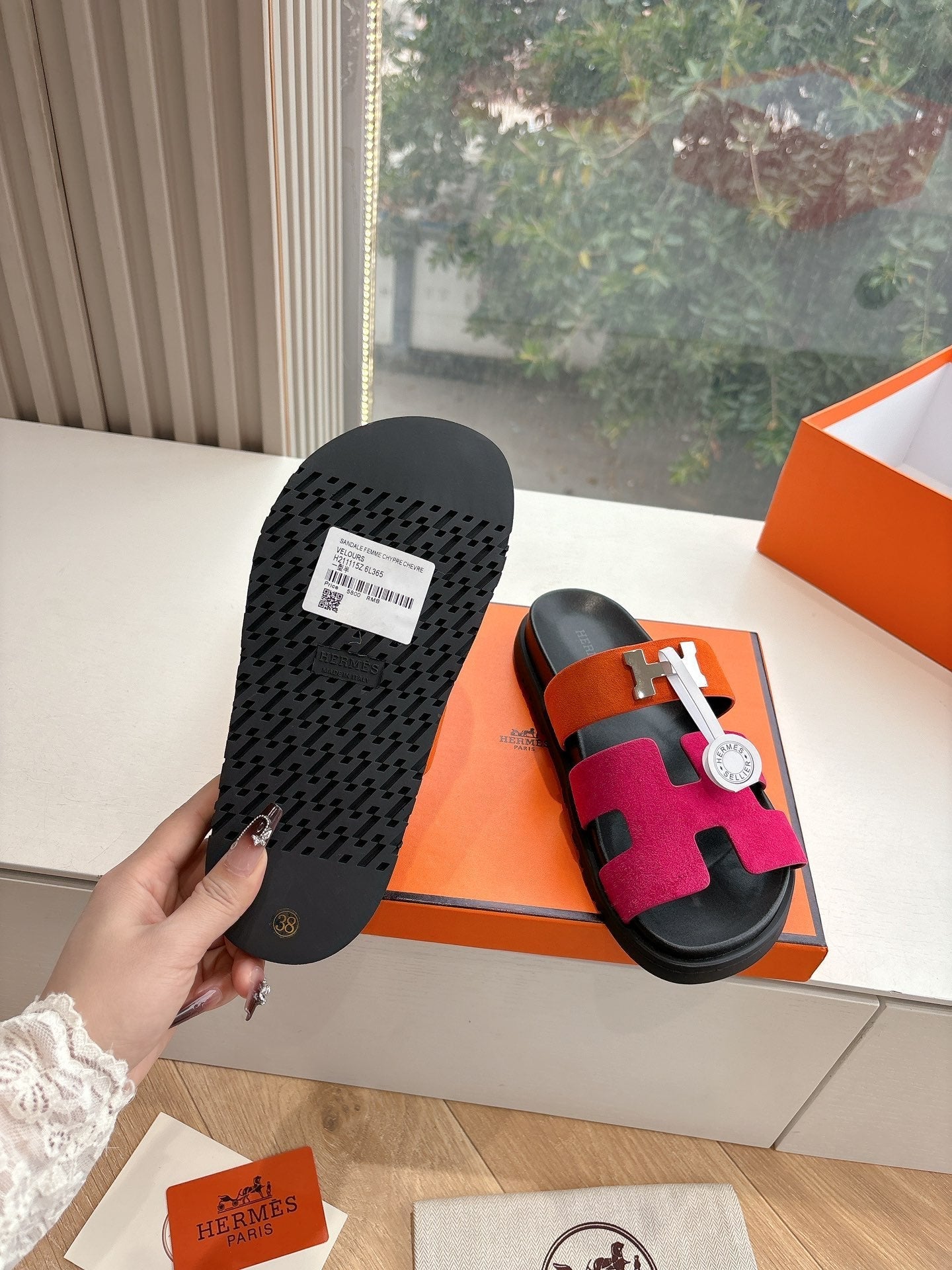 CHYPRE SANDAL IN DARK PINK MIX ORANGE SUEDE - 35